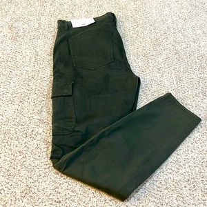 Olive green size 8 leggin pant side pocket by LOFT